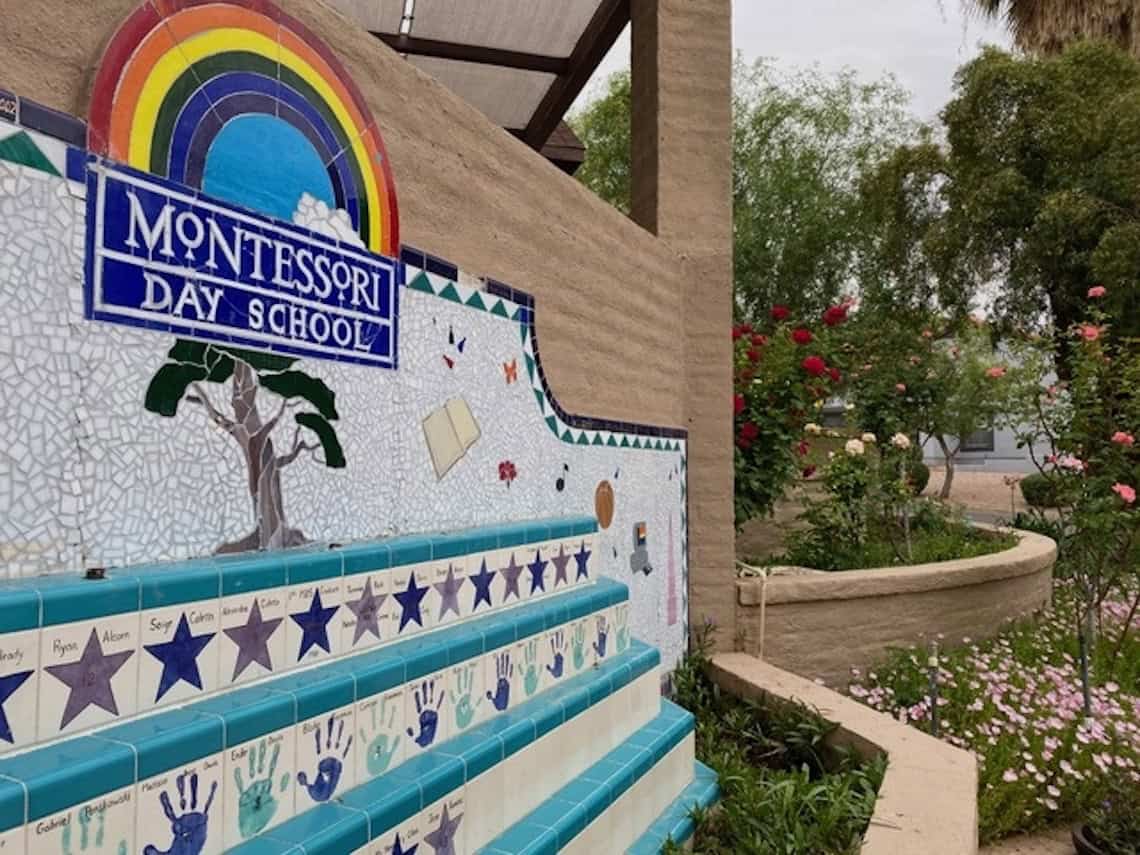montessori-entryway-sign